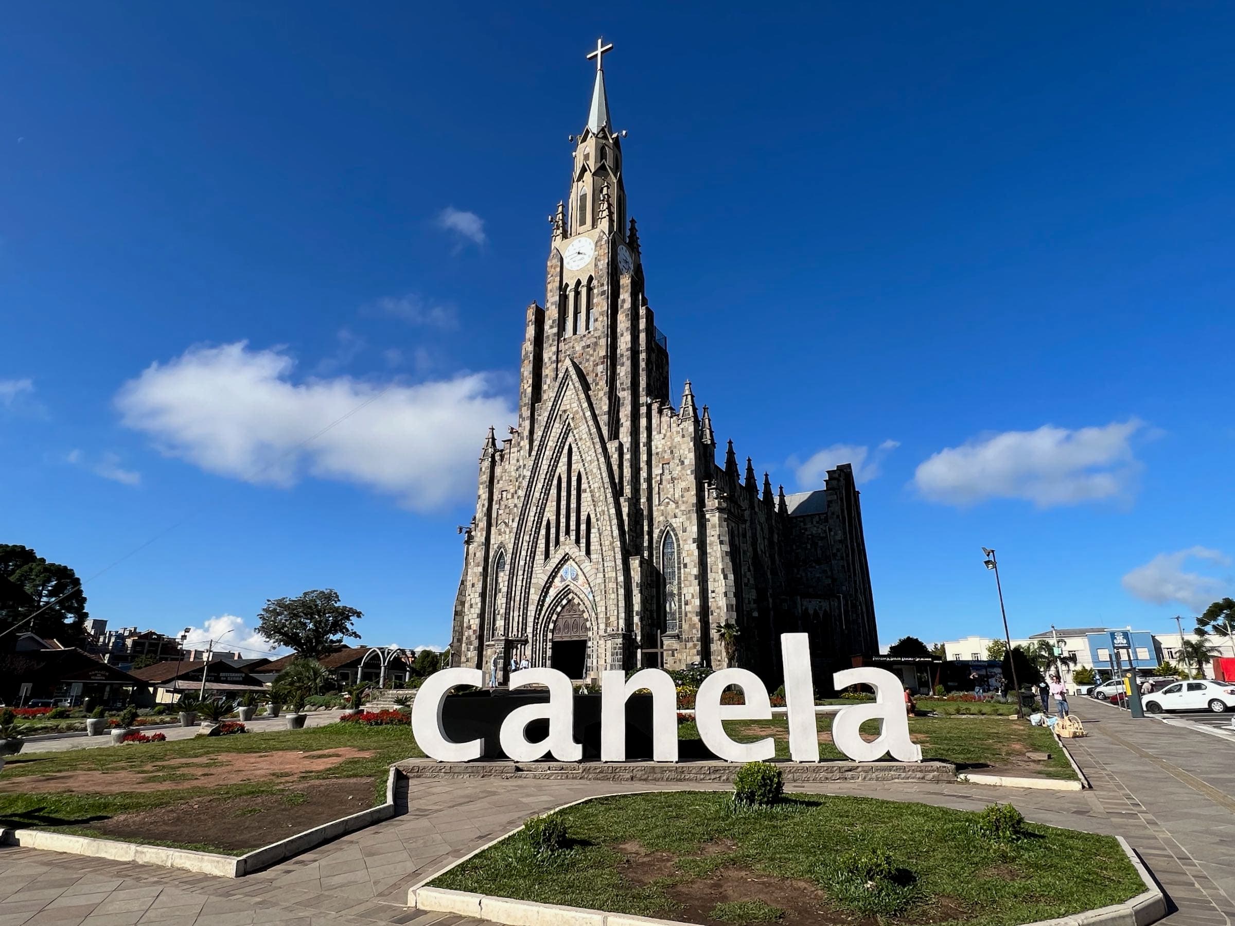 Catedral de Pedra – Paróquia Nossa Senhora de Lourdes